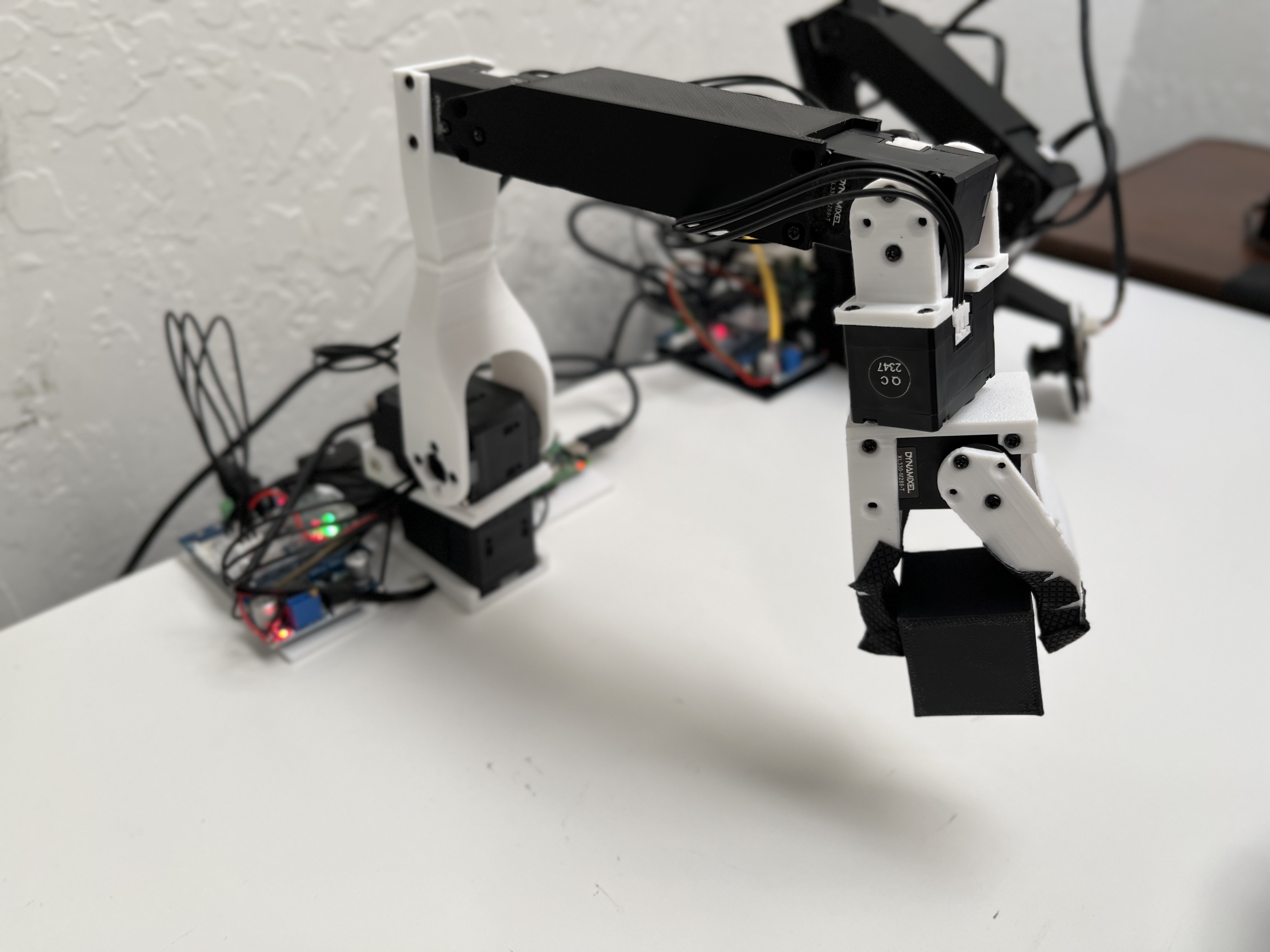 low_cost_robot screenshot 1